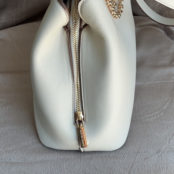 Anne Klein Off White and Gold Shoulder Bag with Chain Details Like New! - Picture 3 of 14